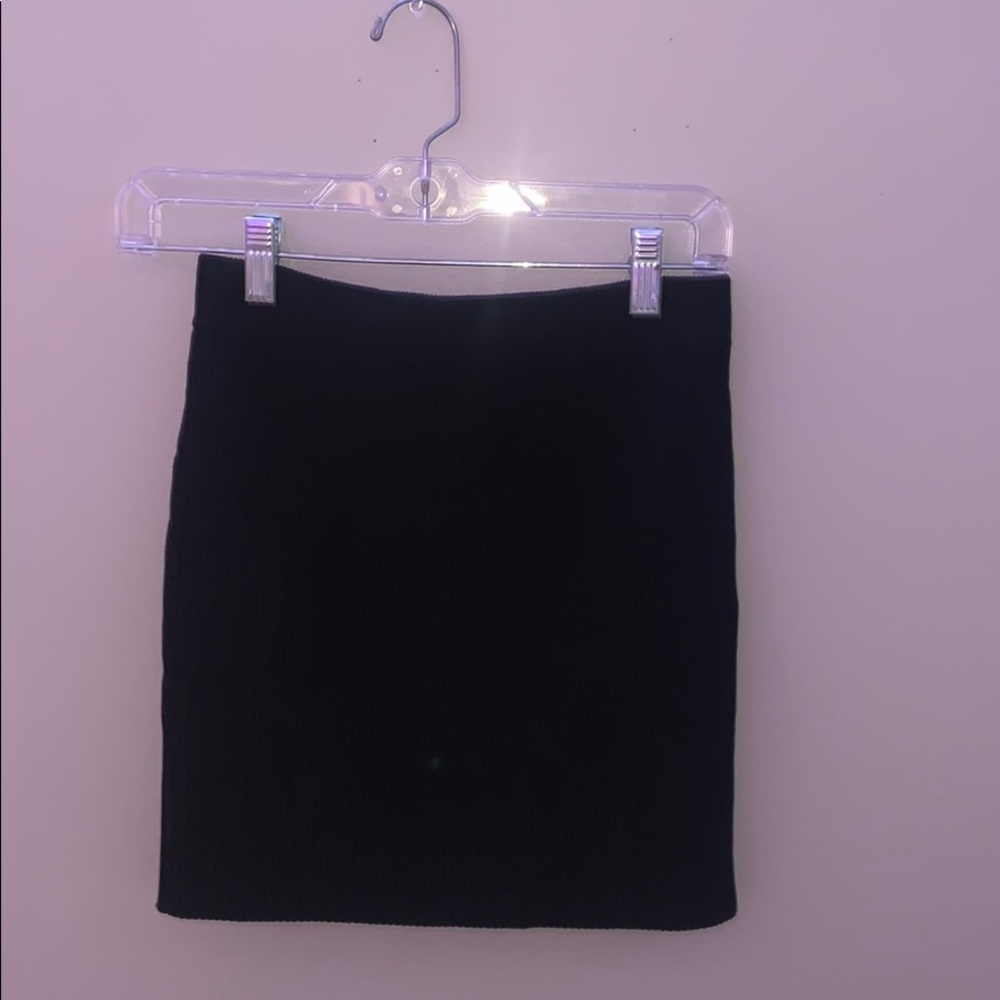 black ribbed plain black stretchy skirt
